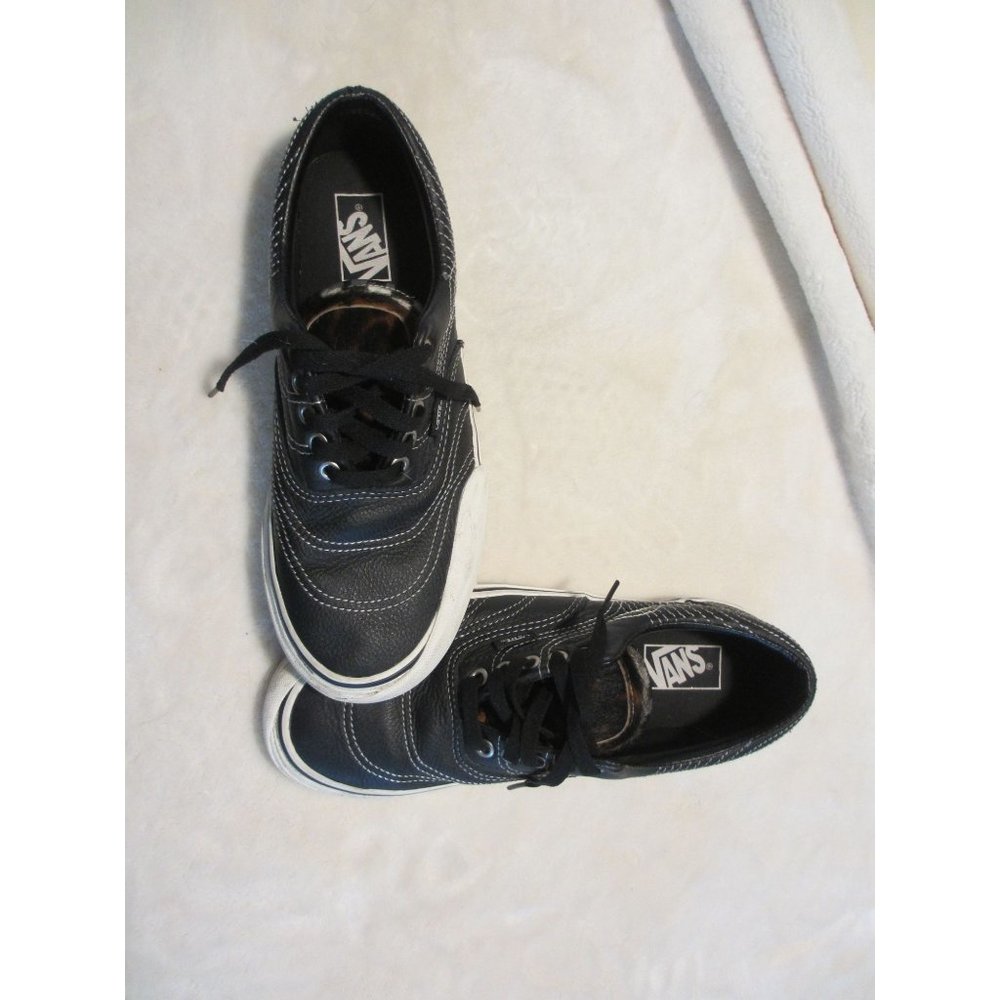 VANS CUSTOM BLACK LEATHER TENNIS SHOES WITH MULTI ANIMAL TONGUES SIZE 9 MENS WOM